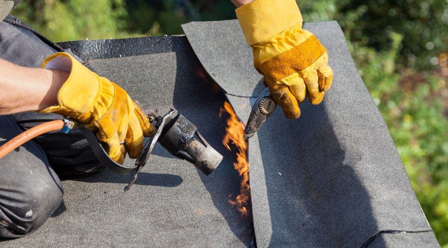 Expert Emergency Roof Repairs services in Shawneetown, IL